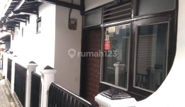 Rumah Cantik Strategis Akses Motor Dekat Stasiun  2