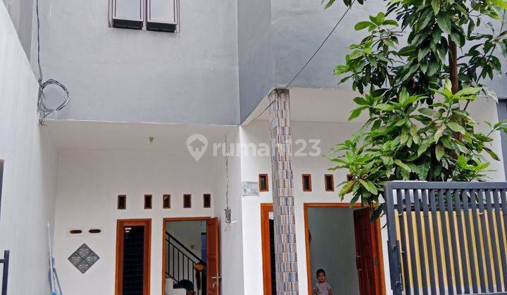 Rumah Cantik 2 Lantai Strategis Dekat Toll Cibubur Jakarta Timur  1