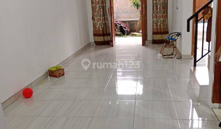 Rumah Cantik 2 Lantai Strategis Dekat Toll Cibubur Jakarta Timur  2