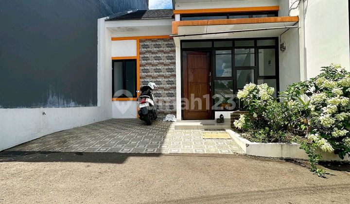 Rumah Cantik Bangunan Baru Siap Huni Dekat Tol Setu dan Bambu Apus Jakarta Timu Rumah Cantik Bangunan Baru Siap Huni Dekat Tol Setu dan Bambu Apus Jakarta Timu