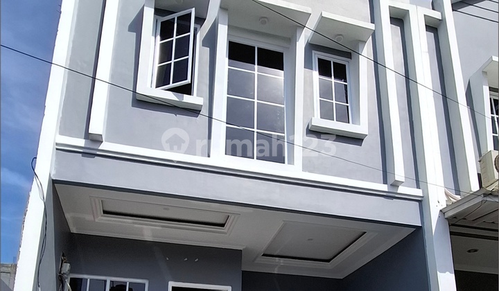 Rumah Cantik Strategis 2 Lantai Siap Huni Dekat Toll Jatiwarna Rumah Cantik Strategis 2 Lantai Siap Huni Dekat Toll Jatiwarna