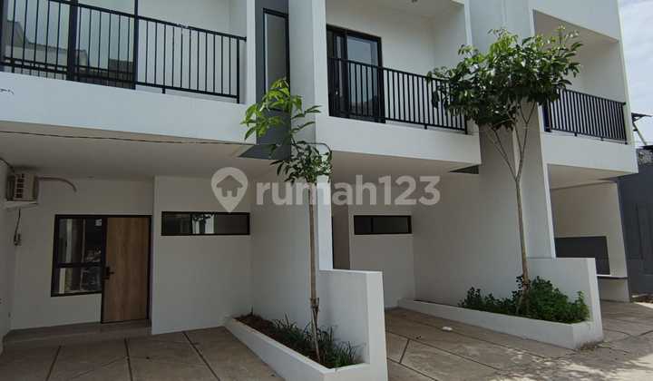 Townhouse Cantik Strategis Siap Huni Dekat Lrt Ciracas Jakarta Timur 2