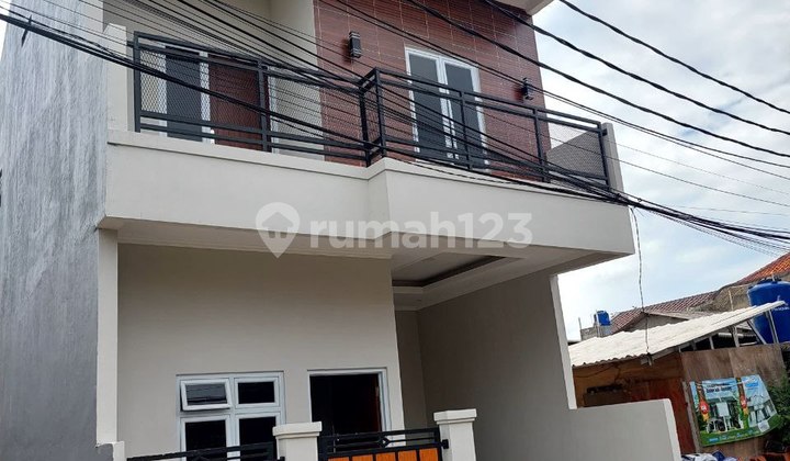 Beautiful Strategic House Near Munjul Health Center East Jakarta Freehold House 2