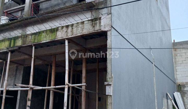 Jual Cepat Rumah Kondisi 70 %.komplex Puri Madani Pondok Cabe 1