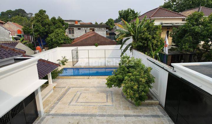 Rumah Mewah Ciganjur Jaksel Ada Kolam & Lapangan Bsket 1