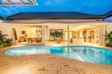 Villa 3 Bedrooms Leasehold In The Heart Of Canggu Bali