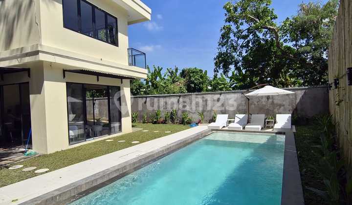 Villa Freehold With River and Rice Field View Kerobokan Bali Villa Freehold With River and Rice Field View Kerobokan Bali