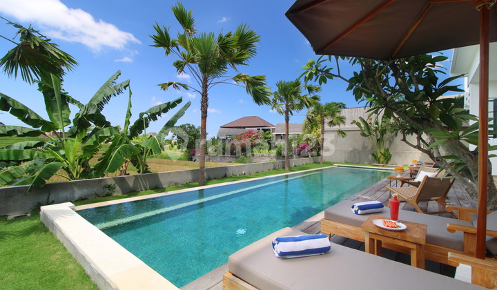  Luxury For Rent Villa 4 Bedrooms in Berawa Canggu Bali