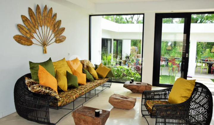 Ultra Modern 6 Bedrooms Home With Jungle Views In Ubud Bali Ultra Modern 6 Bedrooms Home With Jungle Views In Ubud Bali