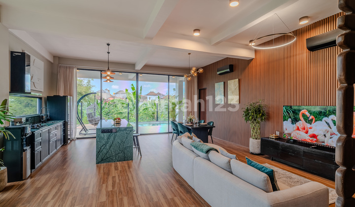 Leasehold 5 Bedrooms Stunning Villa in Canggu Bali - Your Dream Home Awaits!