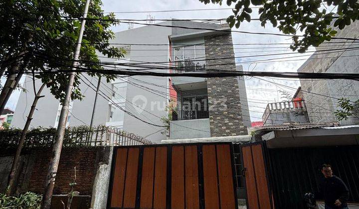 Disewakan Ruko Strategis Siap Pakai Di Kramat Salemba 2