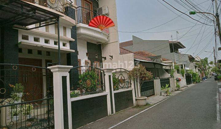 Rumah cantik 6 kamar bebas banjir strategis di Kayu Putih Rawamangun 2