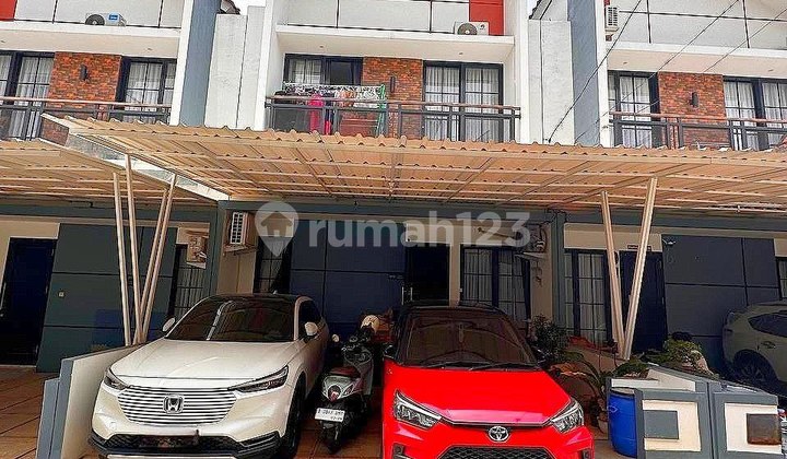 Full Furnished Full Bata Merah Akses 2 Mobil Rumah Mewah Jaktim 1