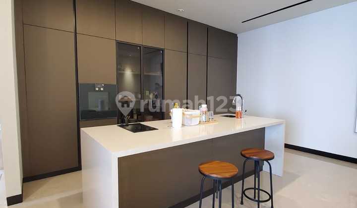 Good Unit Apartemen Pakubuwono Menteng Disewakan di Jakarta Pusat - 3 Bedrooms Fully Furnished 2