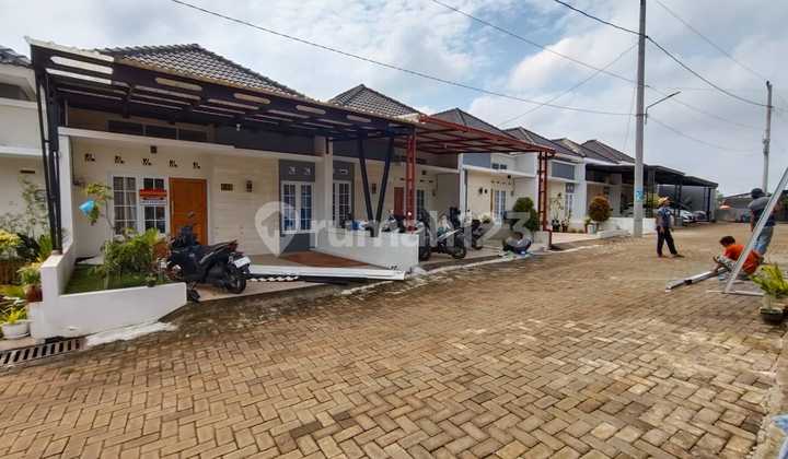 Cluster..1 Menit ke Kantor Badan Pemeriksa Keuangan Pudakpayung