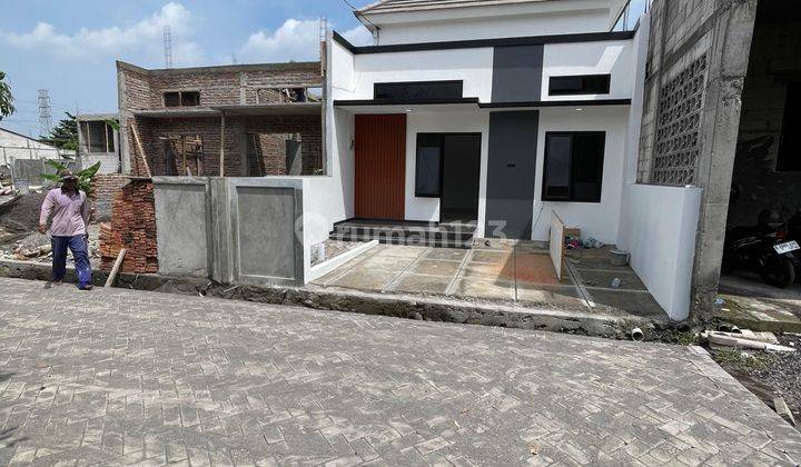 Rumah Siaphuni Di Dolog Tlogosari Wetan Dekat Jl Wolter Monginsidi 2