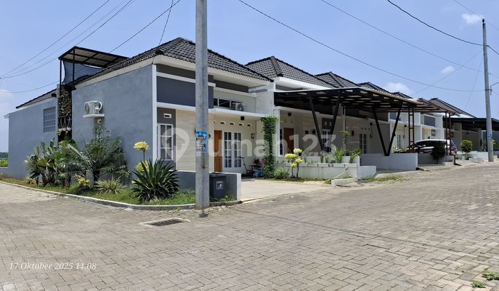 Housing 1 Minute to the Bpk Keuangan Banyumanik Agency Office 1