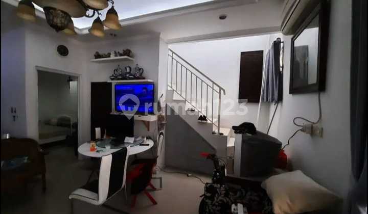 Dijual Rumah Dua Lantai Siap Huni Di Graha Raya Dijual Rumah Dua Lantai Siap Huni Di Graha Raya