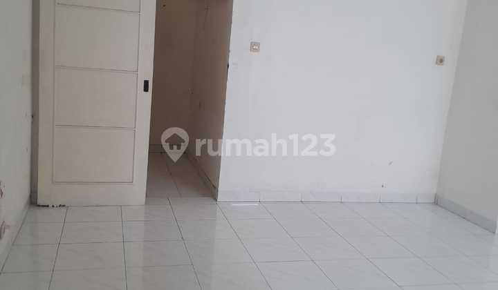 Sewa Rumah Baru Siap Huni Area Graha Raya 2