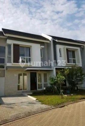 Dijual Rumah Baru Lokasi Strategis!! The Green Bsd City 1