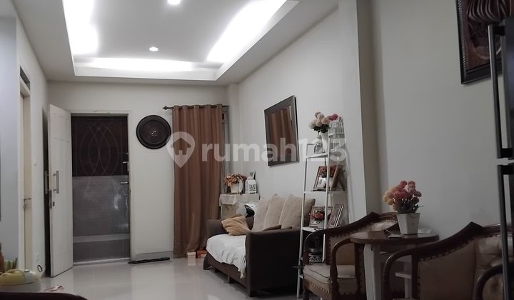 Dijual Cepat Rumah 2;1/4 Lantai Bagus Di Lippo Karawaci 2