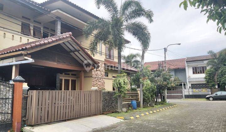 Rumah Huk Luas 2 lantai di batununggal indah 1