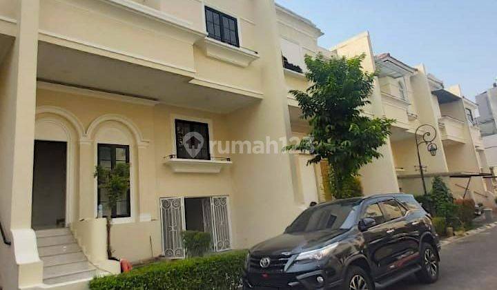 Rumah Murah Baru di Komp Camden House Jakarta Barat 1