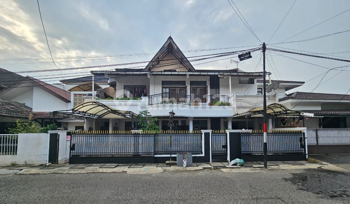 Beautiful 2-Story House for Quick Sale in Jatibening
