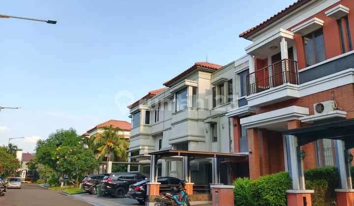 Beautiful 2.5-Story House at Gading Park View with SHM