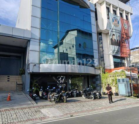 Gedung 5 Lantai Jl Alaydrus Jakpus Lt.315m2 Ada Basement Murah Cash Only 1