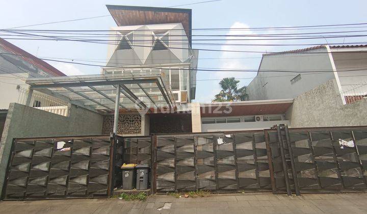 Rumah Lama 2Lt di Jl Delta Sari Gandaria Utara Jakarta Selatan 2