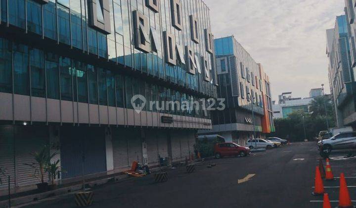 Ruko Gandeng 5 lantai LT 588,06m² di Rukan Puri Mutiara Jakut 2