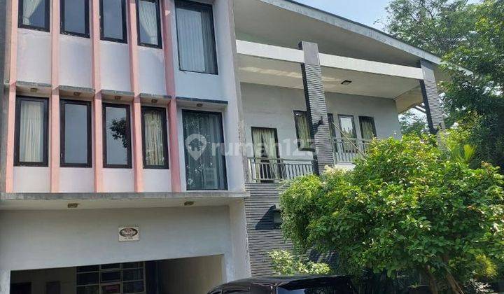 Rumah Mewah 3 Lantai Di Bsd Cluster Castilla Serpong Tangerang Selatan  1