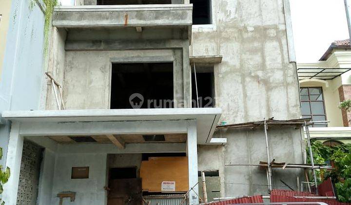 Bangunaun 70% 3lt Lt 162m² di Permata Mediterania Srengseng 1