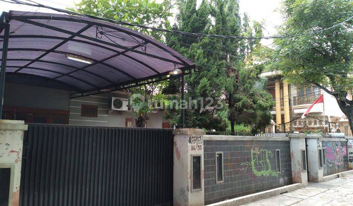 Rumah Lama Hoek Di Jl Peninggaran Timur Kebayoran Lama Jakarta Selatan 1