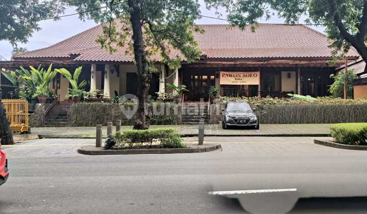 Restoran Mewah di Jalan Kemang Raya, Jakarta Selatan - Lt 1124M SHM - Good Deal!