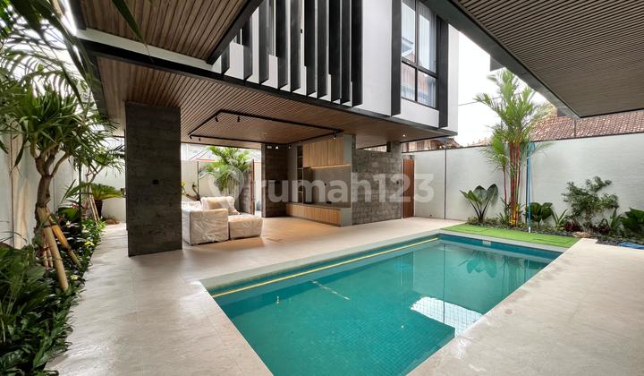 Brand New Modern Tropical Luxury Villa Berawa