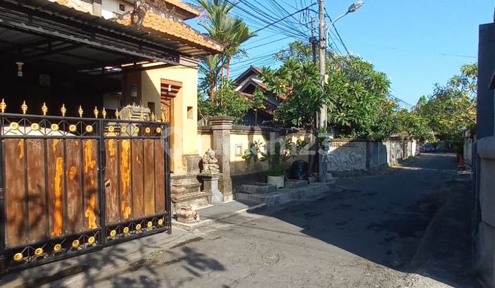 RUMAH LUAS DI TENGAH KOTA DENPASAR RENON BADAK AGUNG