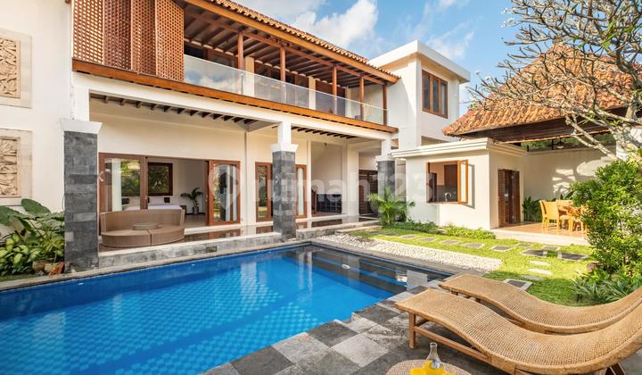 Villa Bumbak Umalas Kerobokan Badung-Bali Lingkungan Villa