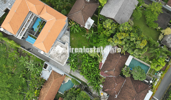 Langka Plot Kecil Tanah di Berawa SHM Near Jl Tegal Sari 12