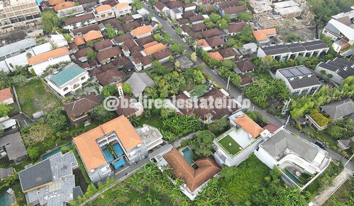 Langka Plot Kecil Tanah di Berawa SHM Near Jl Tegal Sari 15