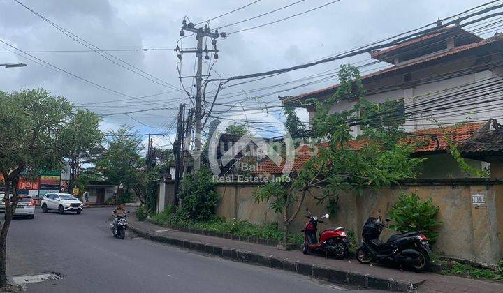Land For Sale In The Main Petitenget Road 2