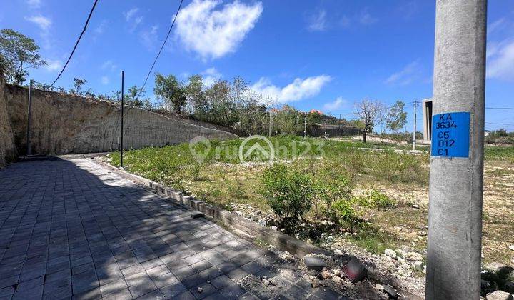 Land for sale in Kutuh 5 minutes from Pandawa Beach 1