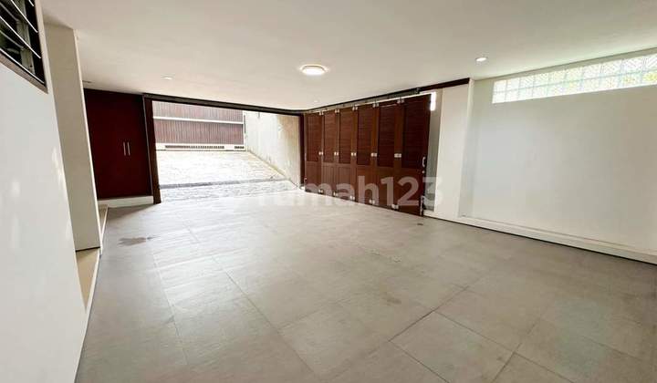 Rumah Elit 5 Kamar tidur di Gatsu Barat Denpasar  2