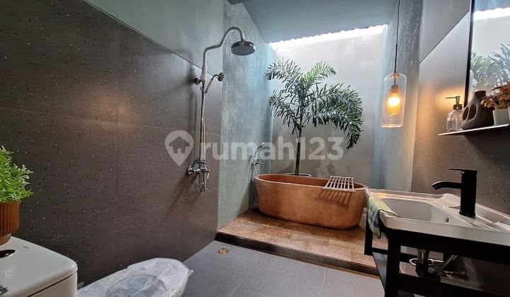 Modern Colonial Style House in One Gate System Jimbaran 2