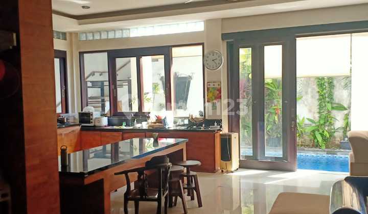 For Sale Semi Villa Bonus with Shop on Main Bypass Road Sanur For Sale Semi Villa Bonus with Shop on Main Bypass Road Sanur