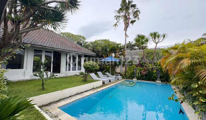 5.75 Are Freehold Villa In Umalas Klecung