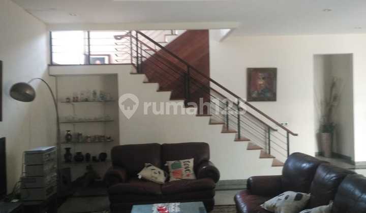 Elite Area House, In Kebayoran Baru, South Jakarta Elite Area House, In Kebayoran Baru, South Jakarta