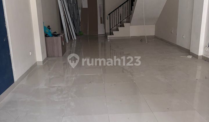 DISEWAKAN RUKO GREEN LAKE CITY CBD SIAP HUNI TERMURAH  2