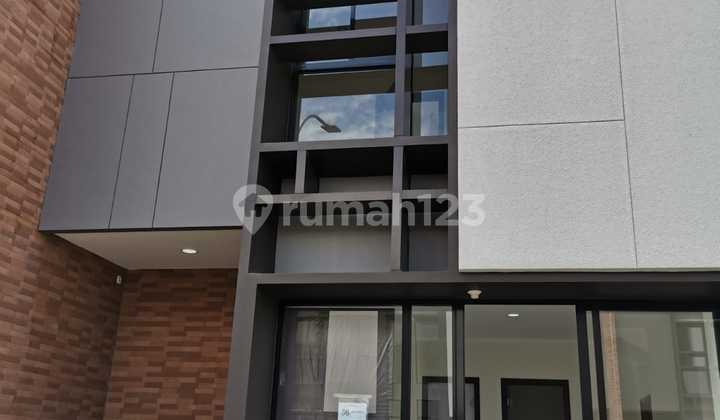Disewa Rumah Suvarna Sutera Flavio Murah